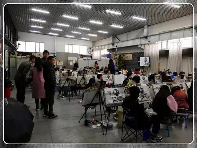 莫旗职业教育中心与长春市后现代教育培训学校举行合作办学签约仪式