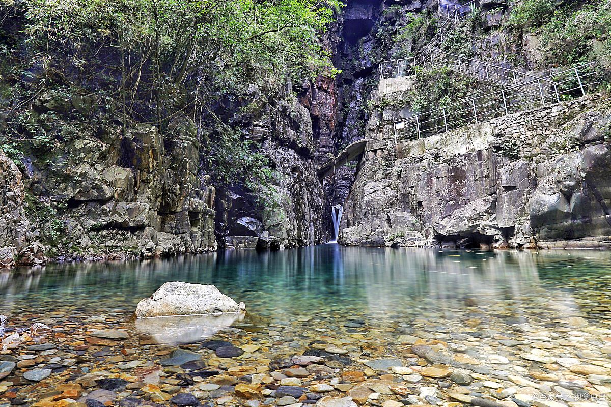 青田石门洞风景区介绍图片