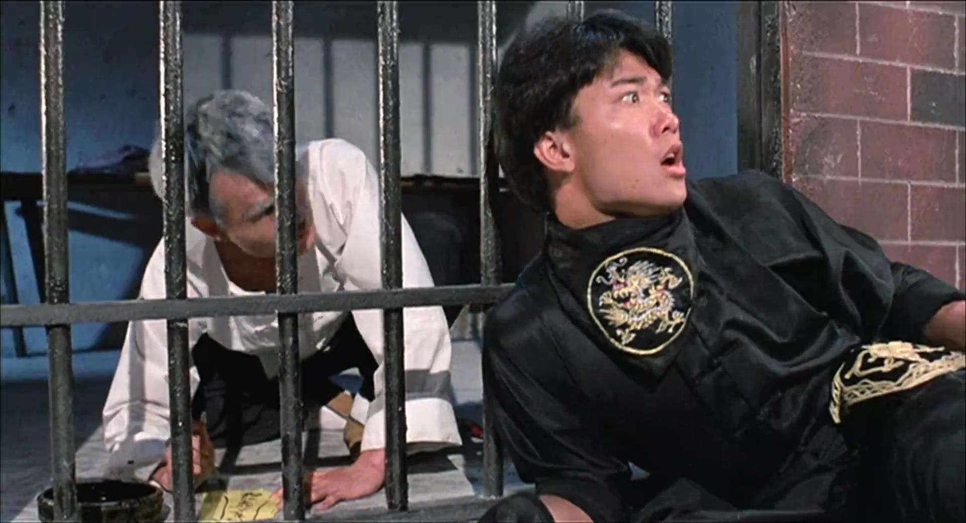 《僵尸先生》:开启恐怖片的先河,时代童年的记忆!