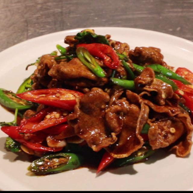 爆炒牛舌,香辣好吃,十分鲜美