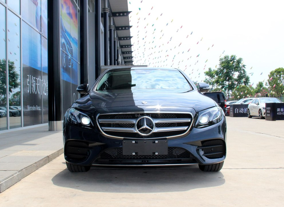 奔驰e级深度评测:外观大气,中大型车中的王者