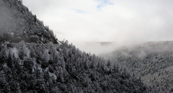 不只有視野很開闊的白馬雪山埡口,雲南·迪慶還有更多值得一去的景點