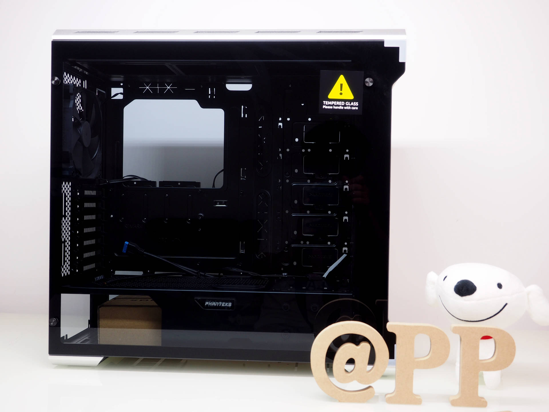 直男美学:phanteks 追风者 etg 515流光银 机箱