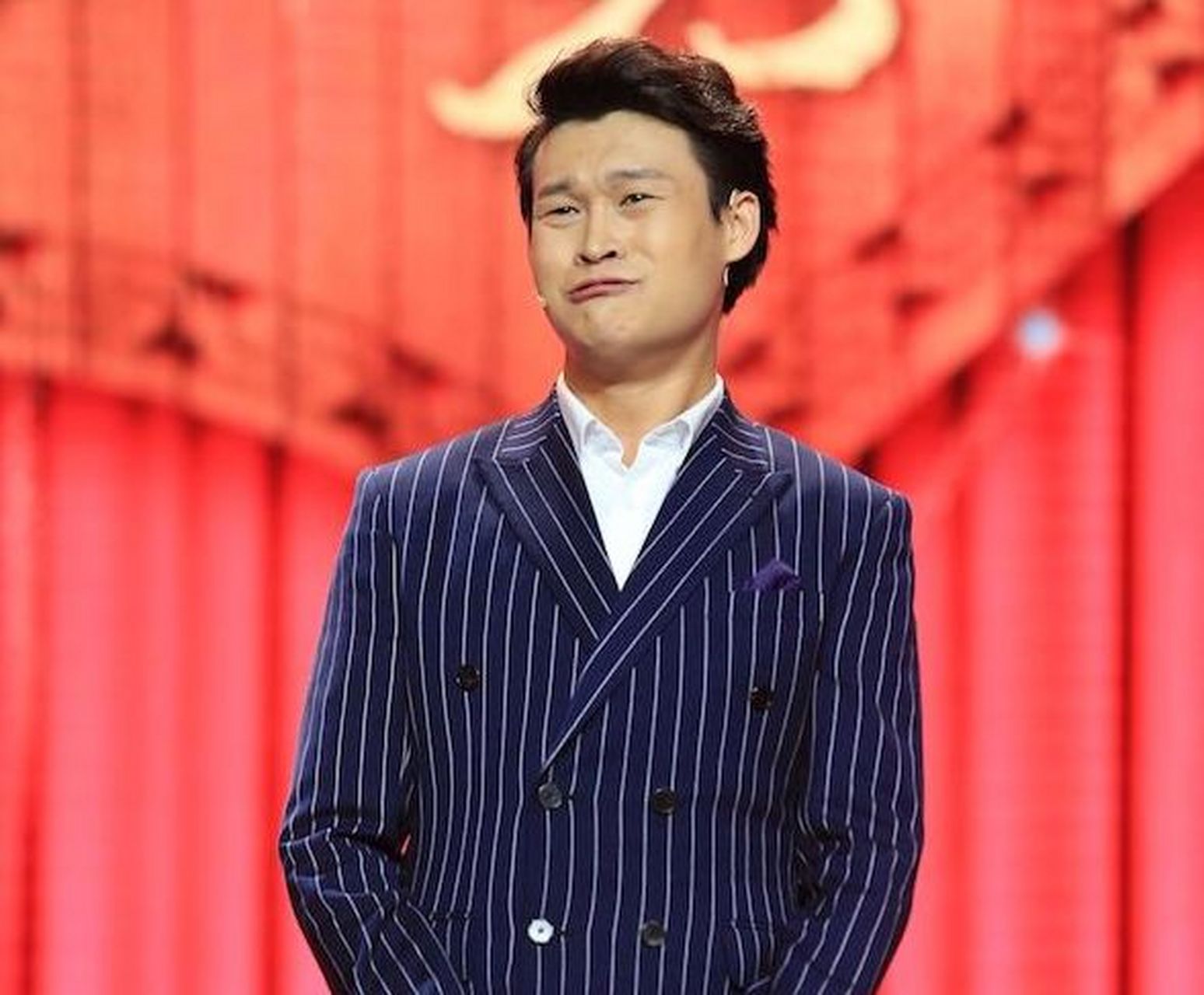 618吐槽大会#小沈龙在脱口秀:吐槽教会媳妇网购,把马云整上市了,准汉