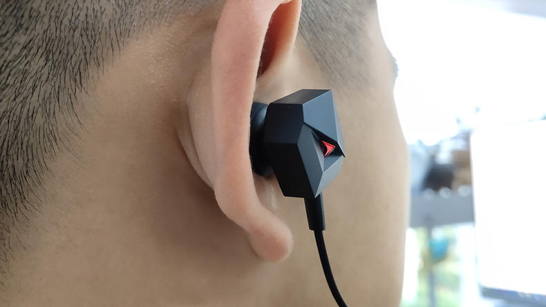 对比四款入耳式电竞耳机!谁更值得入?