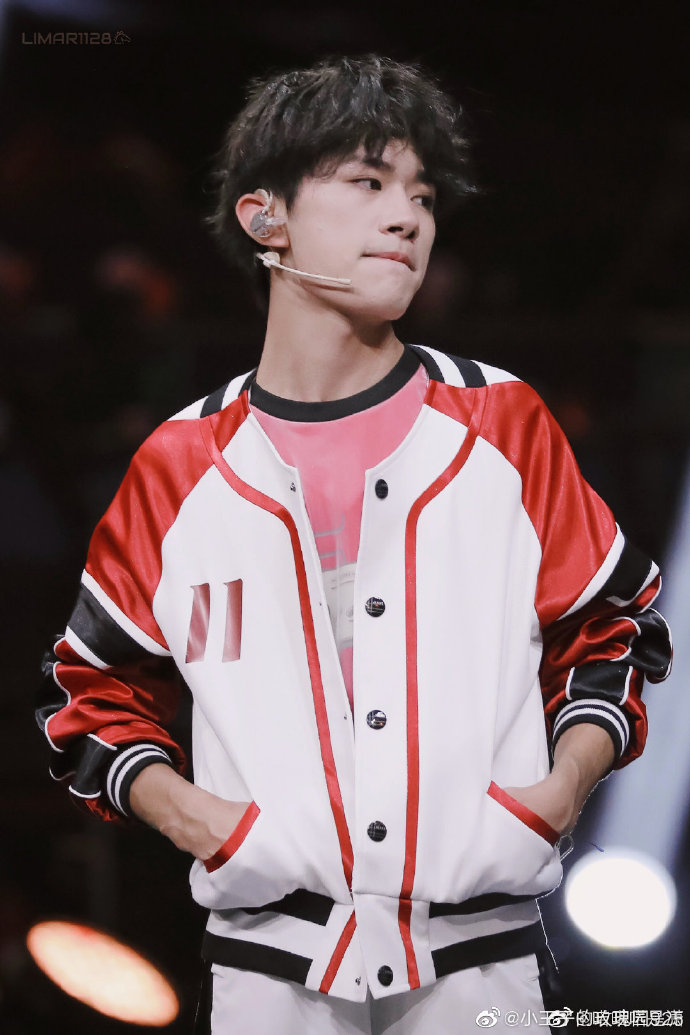 【己亥年农历十月十七日&每日呓语】临近你@tfboys-易烊千玺 十五岁的