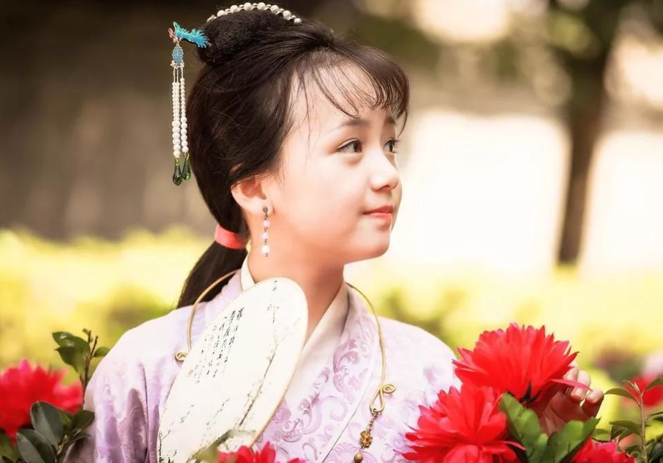 小戏骨《七仙女》合体舞蹈,小青颜值真高,"林黛玉"再现!