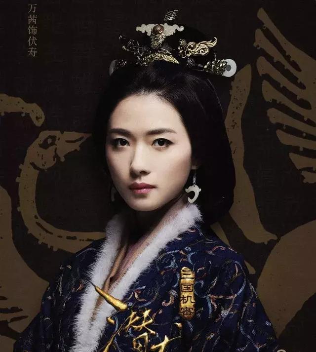 万茜晒5个月长发孕照 网友:这是仙女下凡吧!