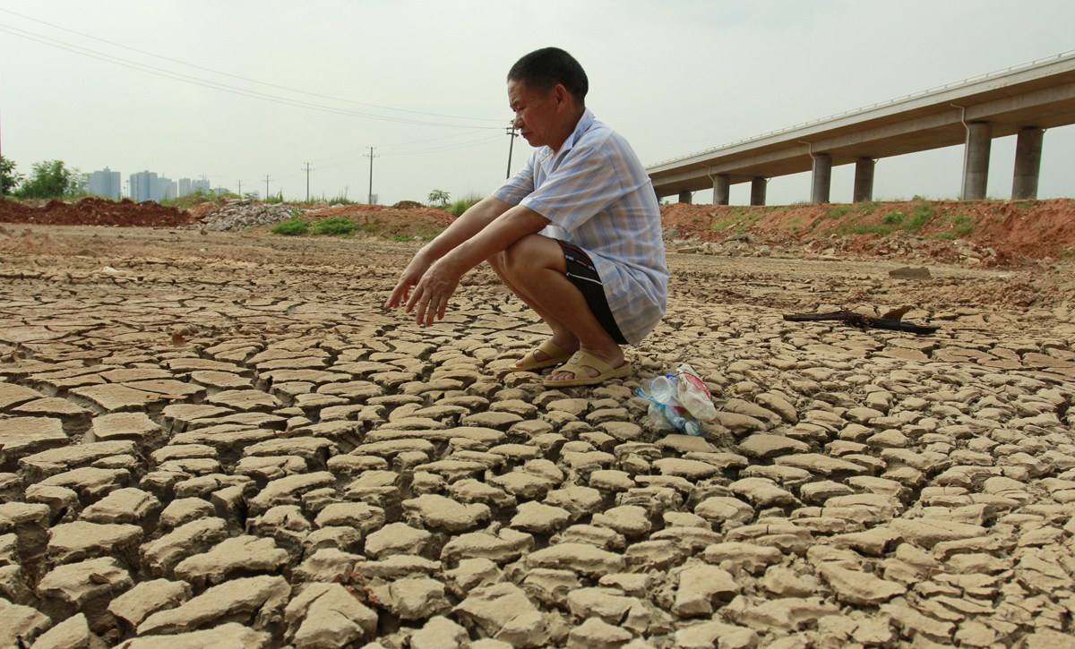 為什麼有的地方非常缺水,卻不進行人工降雨呢?看完終於明白了