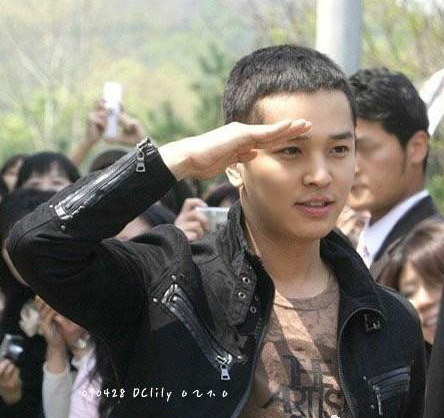 盘点韩国男明星素颜照,男神卸妆惨不忍睹!