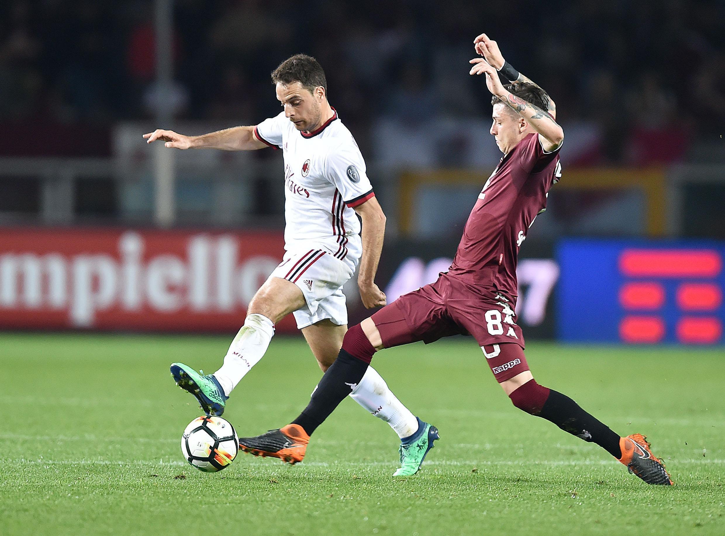 足球——意甲联赛:ac米兰战平都灵(8)