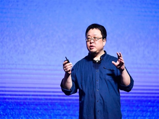 罗永浩谈小野电子烟:锤子原高管做的