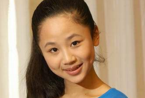 儿时长得不好看的5位女星,如今都美翻了,网友:像换了张脸!