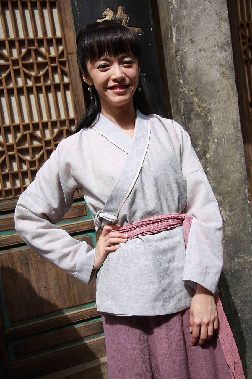 近日,郭芙蓉和白展堂重返同福客栈,勾起了观众们对《武林外传》的美好