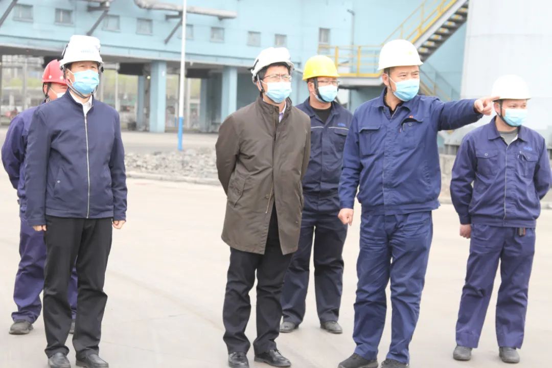 新疆自治区煤矿安全监察局党组成员,副局长郑军到众泰煤焦化调研