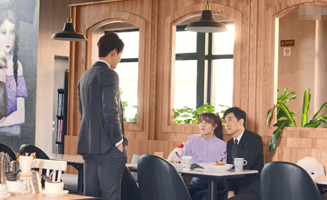 《十年三月三十日》沈双双成功驯服赵承志,两人甜蜜复合,虐狗啊