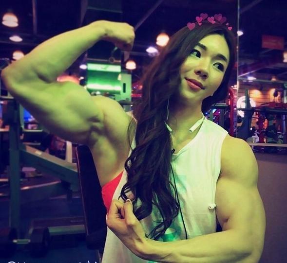 强壮肌肉女中国图片