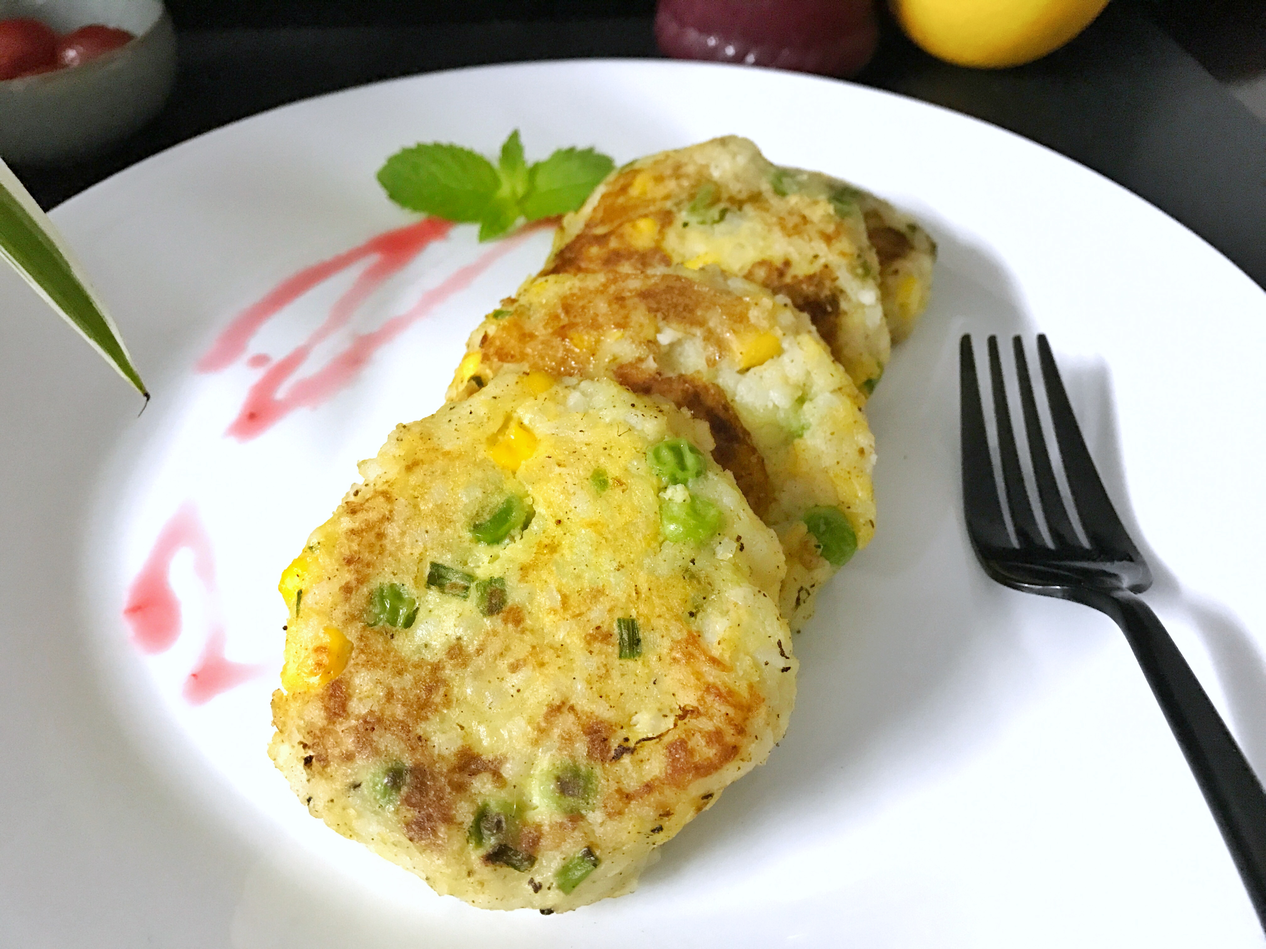 没想到用剩米饭做成这早餐,孩子连吃三个嫌不够,三天二头就让做