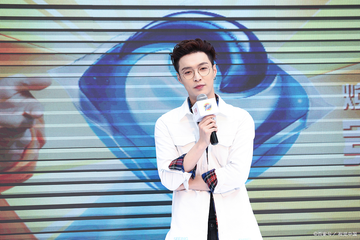 张艺兴舞蹈动作辣眼睛,是过度解读还是真有问题?