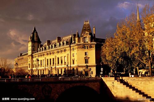 留学生自述:巴黎留学生活 体会"文化盛宴"