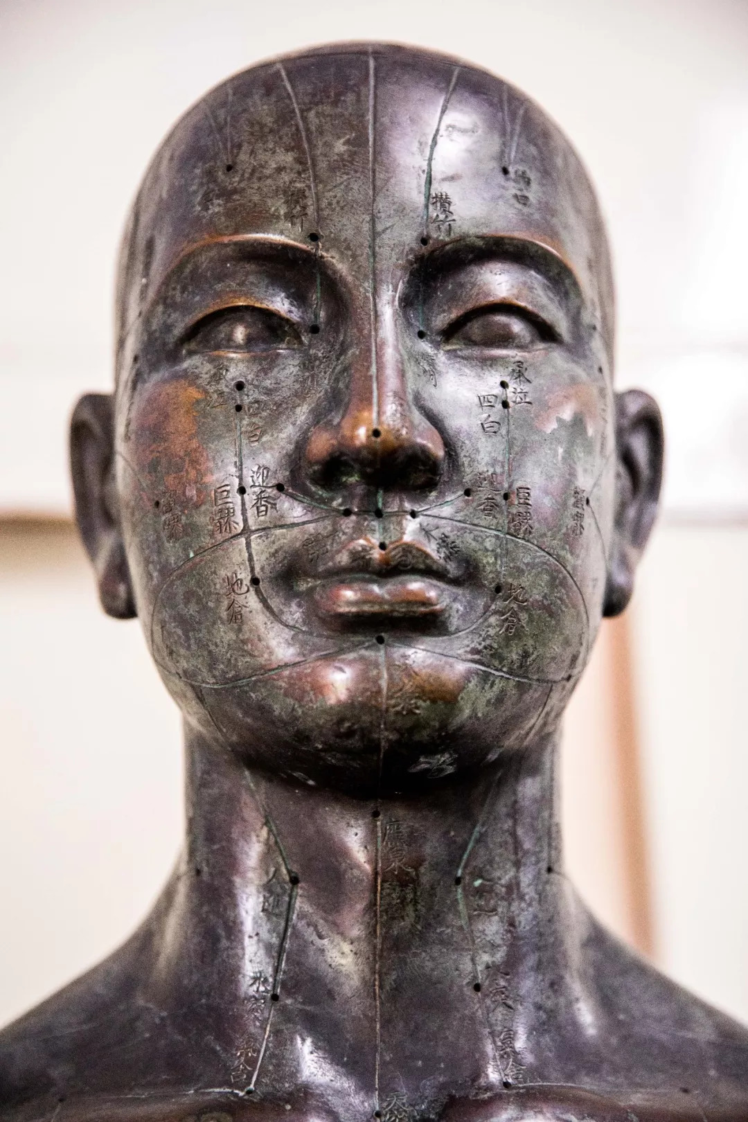 为古人的智慧点赞,影响中医文化千余年的针灸铜人.