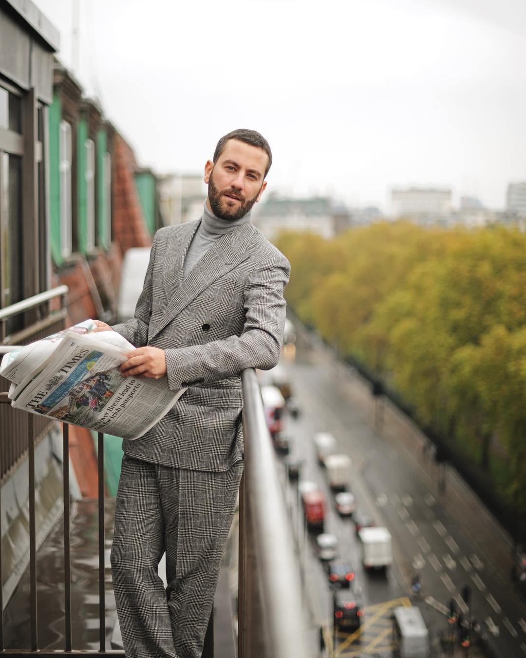 西装大叔来袭,满屏的荷尔蒙,帅到不行的腔调果然够爷们儿