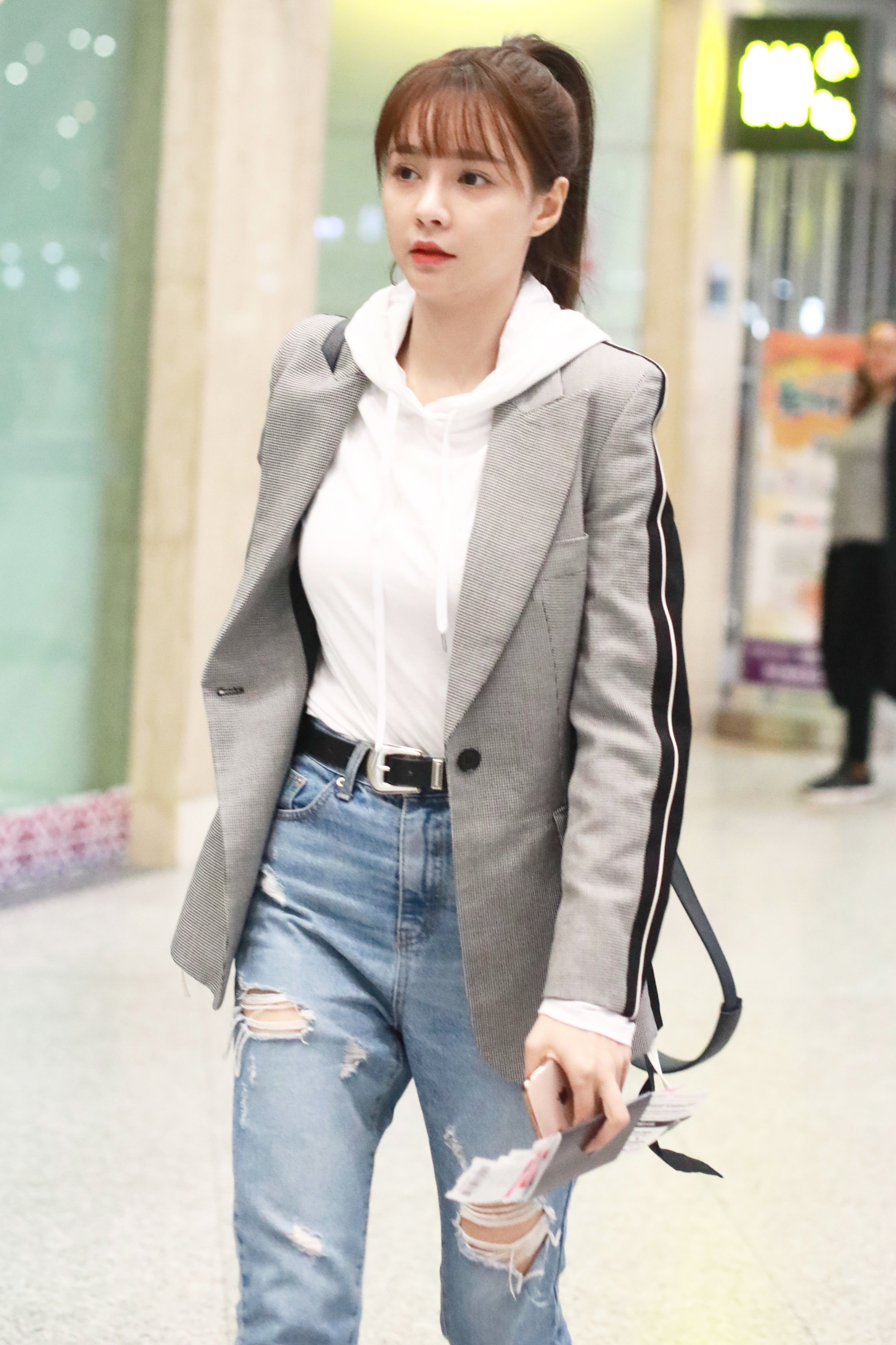 沈梦辰stella mccartney拼色格子西装牛仔裤alexander mcqueen小白鞋