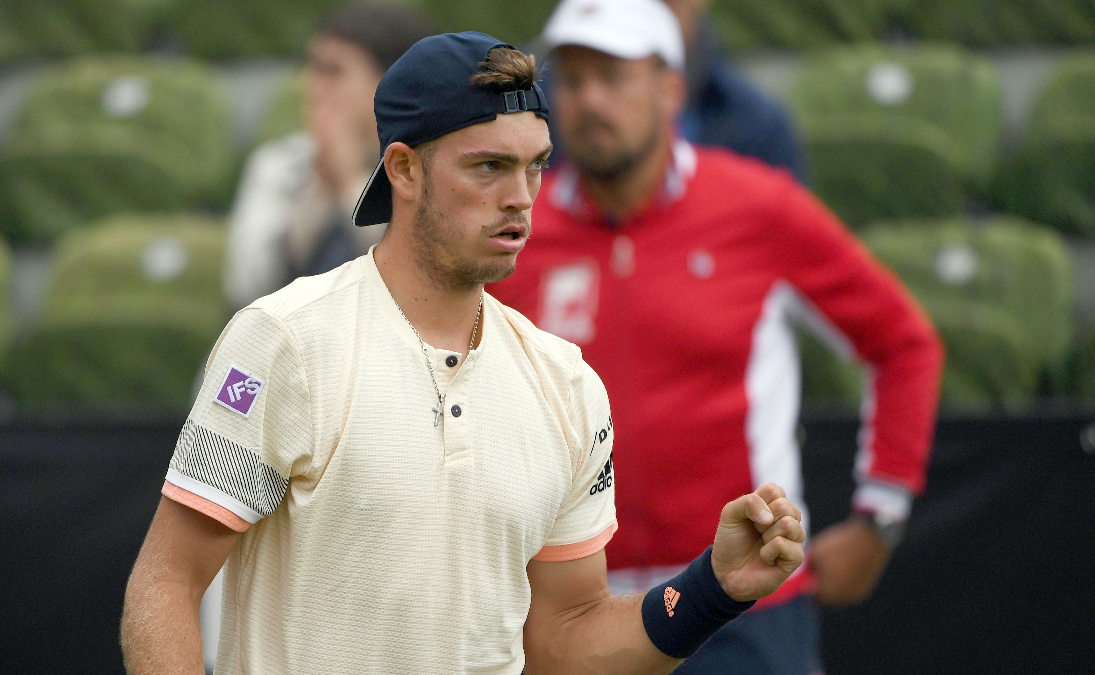 网球——梅赛德斯杯:梅尔特晋级(4)