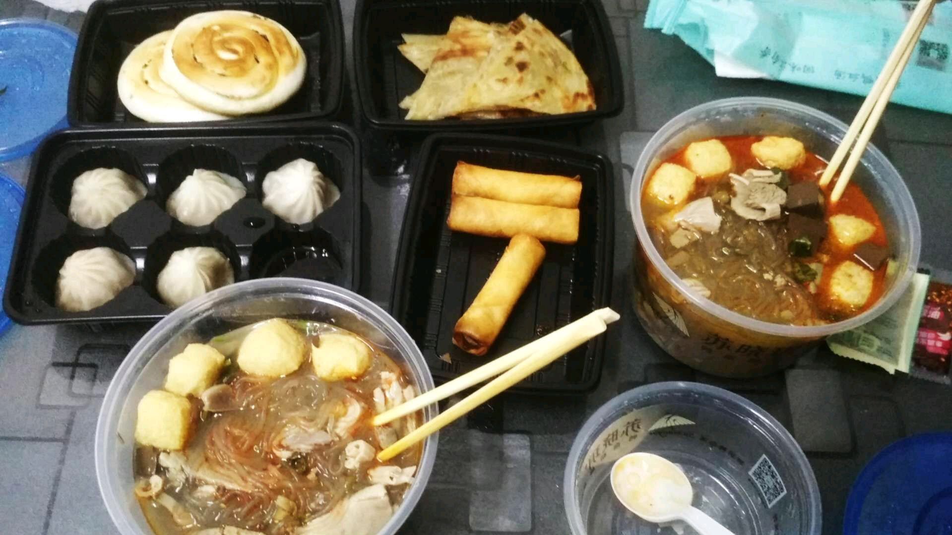 龙华区喊你出门吃饭啦!但是现场人有点多,打包应该也可以吧!