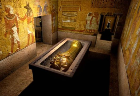 古埃及法老墓文物出土,出现疑似穿越物品,对历史有着深远影响!