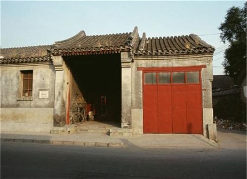 俗话说"大门过于堂,家败人丁亡", 你把它当迷信?这是科学