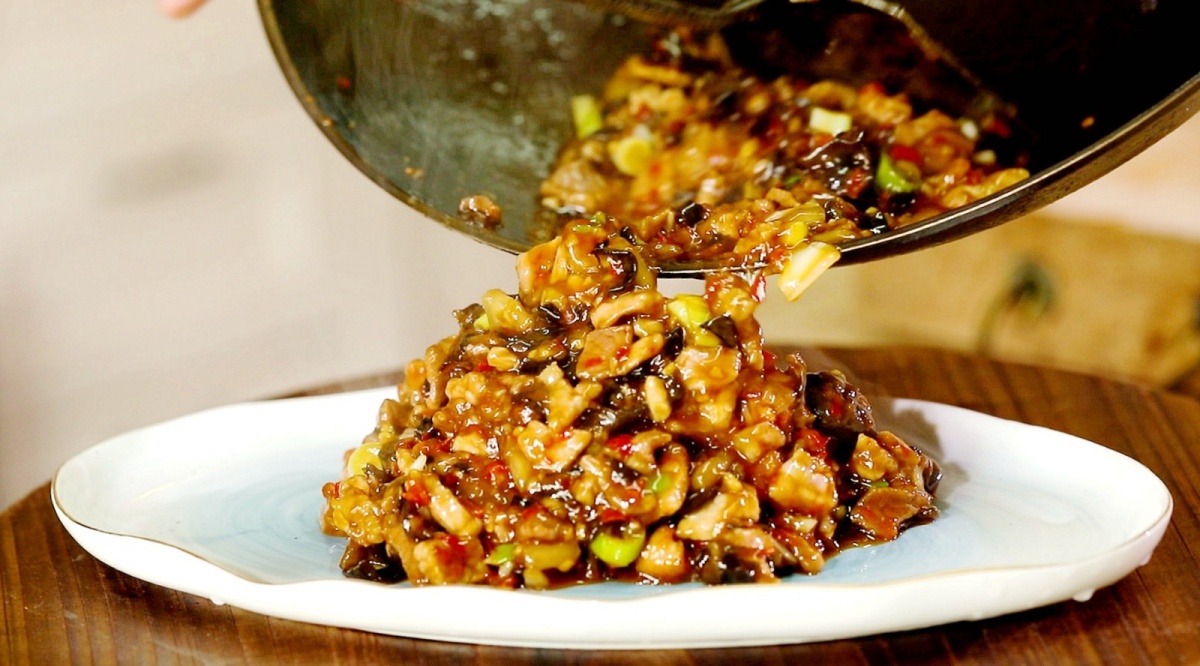 火哥的菜:传统川菜鱼香碎滑肉,离了这几样就不够味,拿走不谢