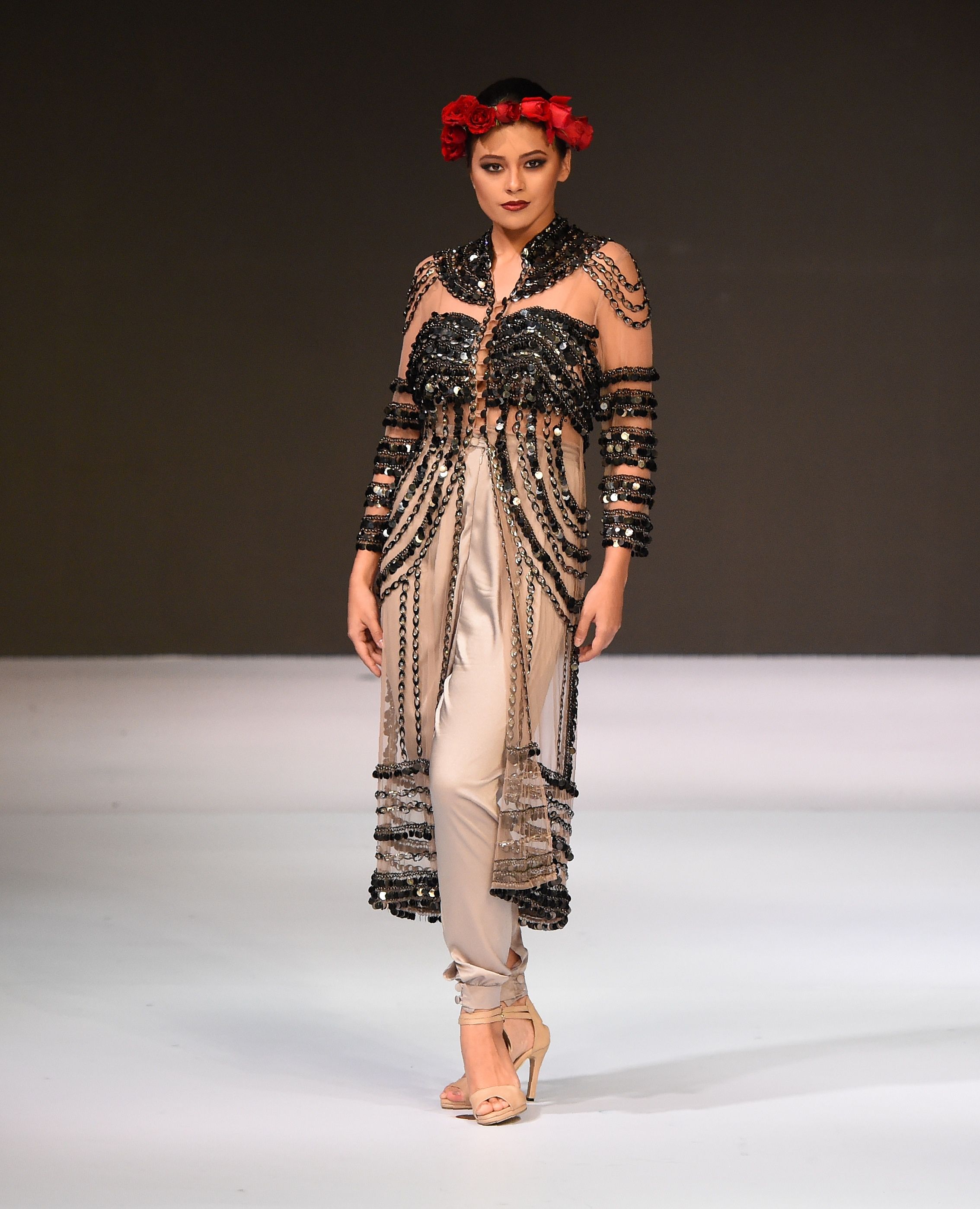 科伦坡时装周——设计师迪姆斯乌·沙哈班度作品时装秀(5)