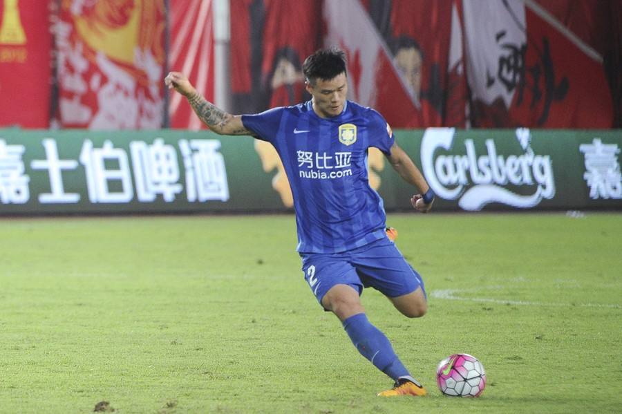 gif-开场2分钟,李昂一记世界波,苏宁易购1:0领先