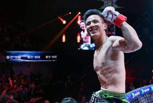 暴力秒杀,张美煊膝击ko日本拳手津村