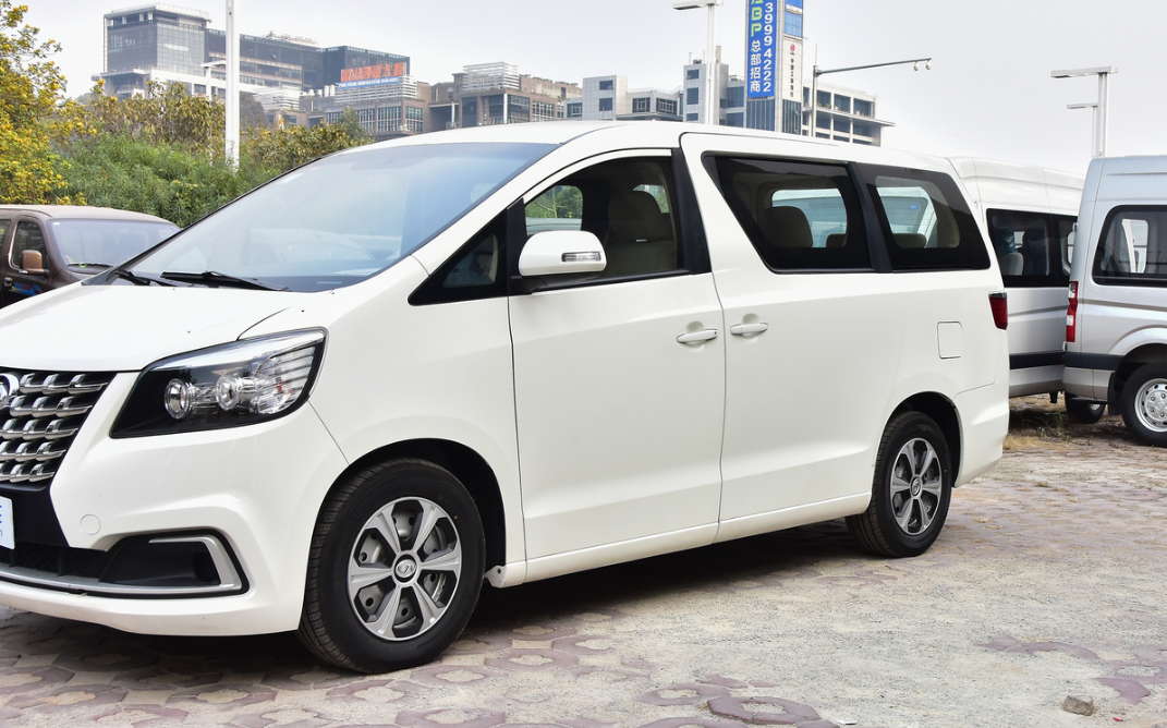 北汽这回牛了!13万的国产"埃尔法"已在路上,众泰:你赢了!