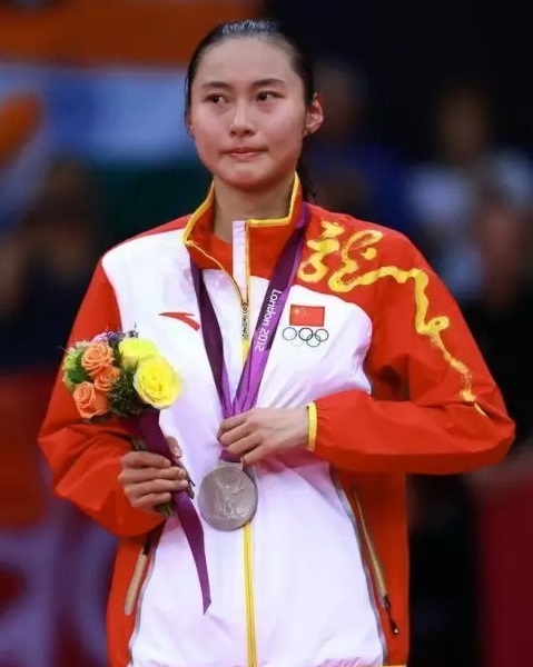 连胜张宁谢杏芳夺世界冠军,奥运会无冕之王,30岁貌美如花仍单身