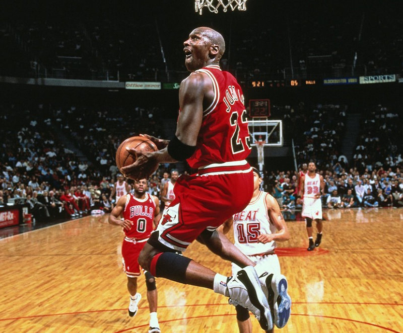 98年总决赛,乔丹场均33.5分夺fmvp,皮蓬和罗德曼什么数据?