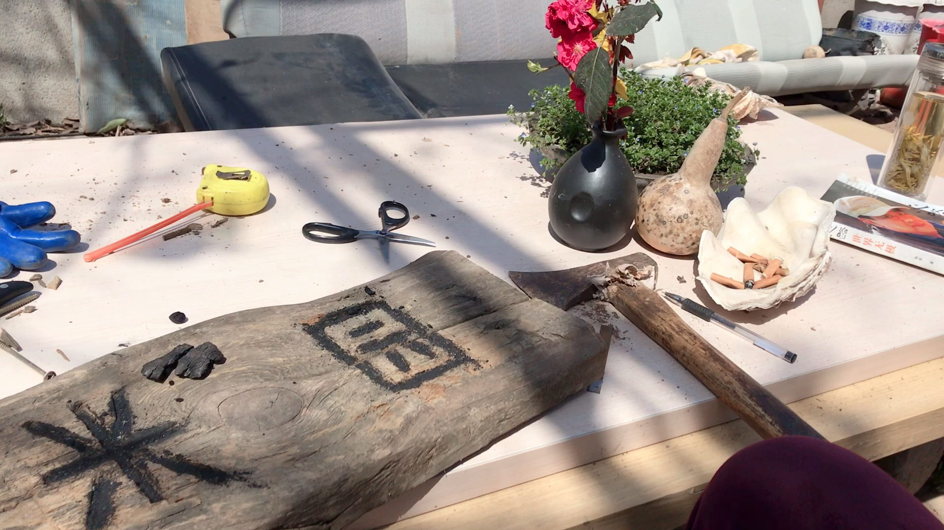 菜园取名《米园》,米爸动手制作标牌,没有专业工具,这办法绝了