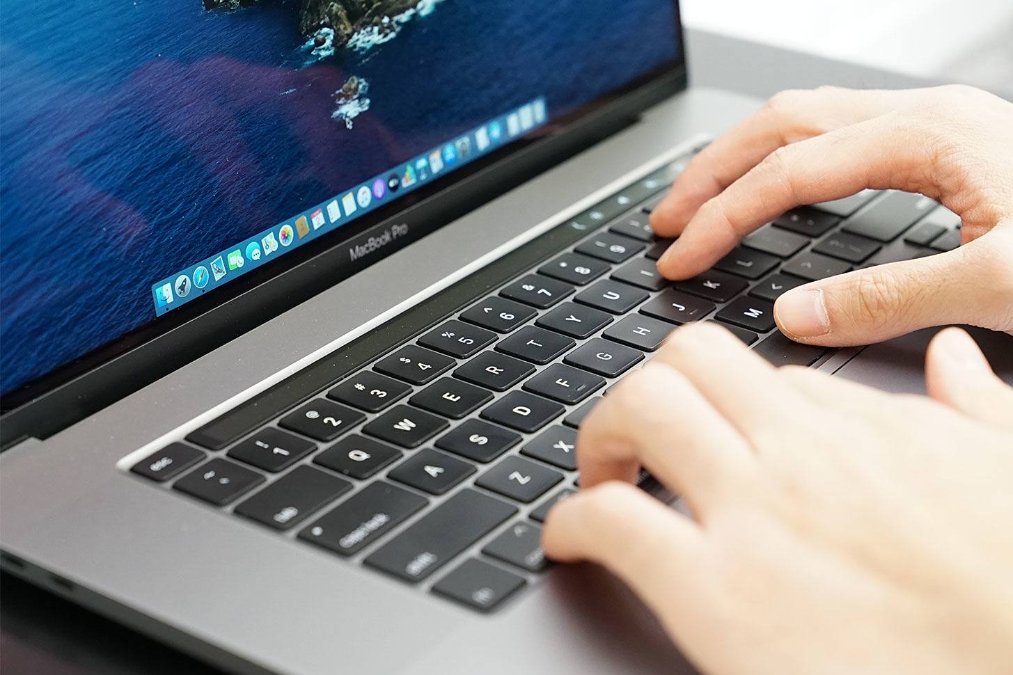 16寸的MacBook Pro,是苹果重回正轨的第一步 16寸的MacBook Pro,是苹果重回正轨的第一步