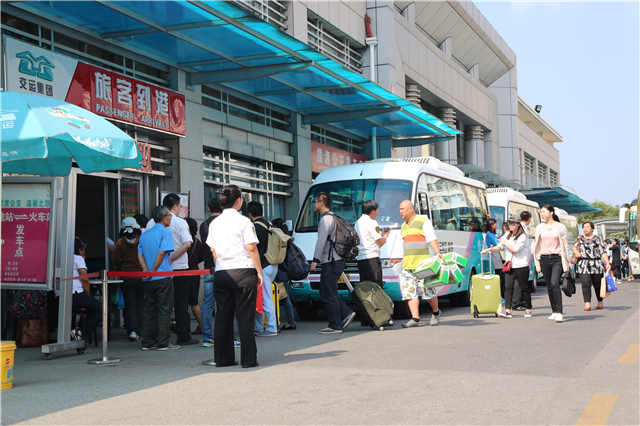 中秋假期青岛汽车站发送9万人次,最后一天客流平稳