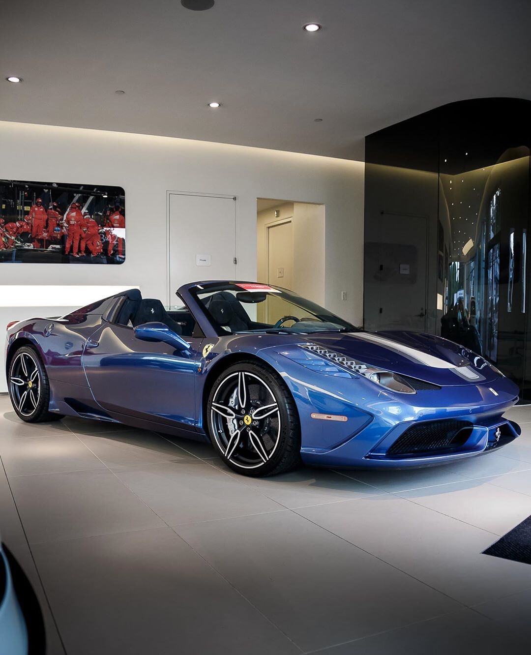 全球限量499台,法拉利有史以来性能最为强劲的敞篷跑车