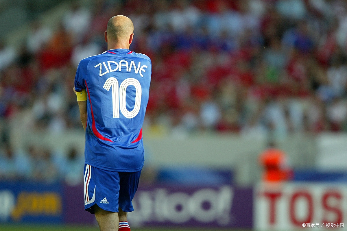 保利尼奥就像98世界杯上法国队的齐达内一样,没有他广州队难夺冠