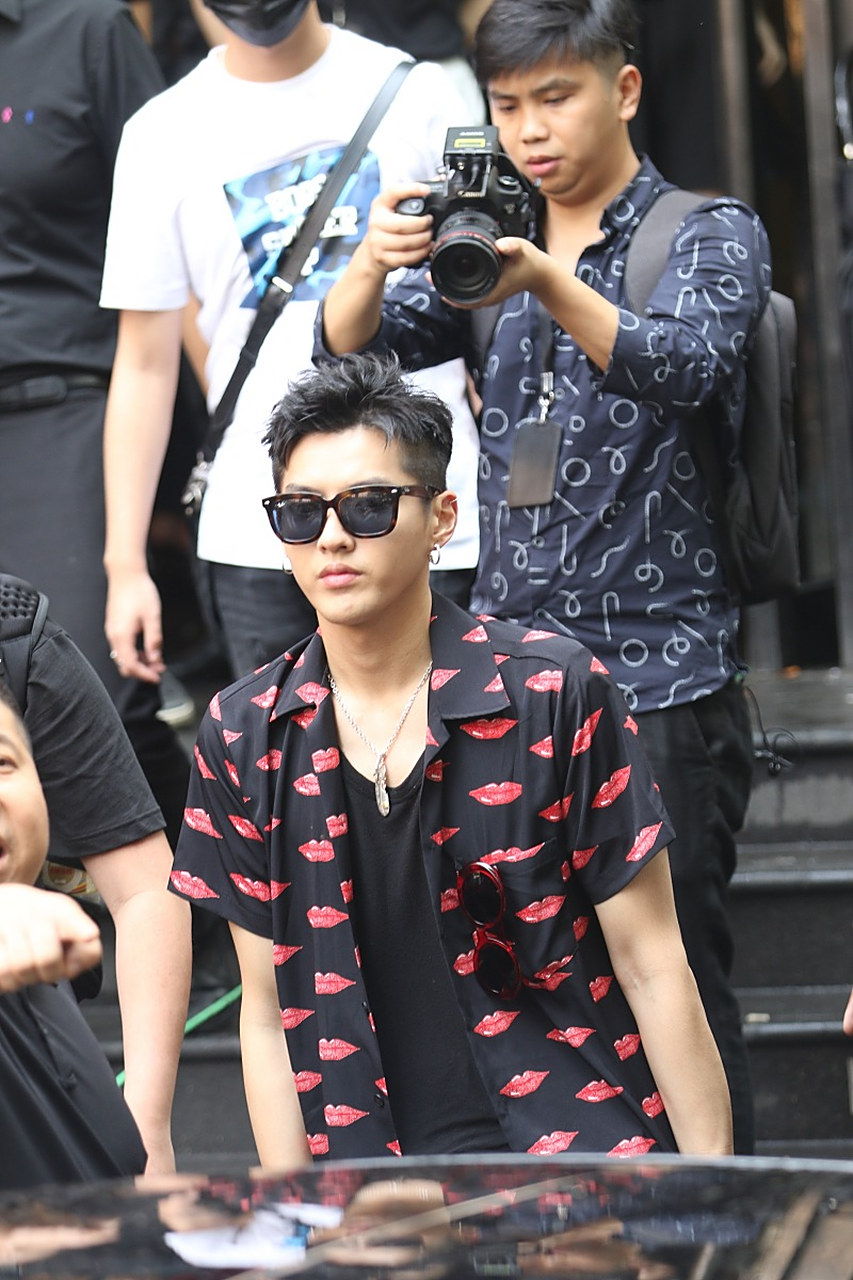 吴亦凡受害者都美竹的网络写手,发文章说自己做了很多错事,相信很多不