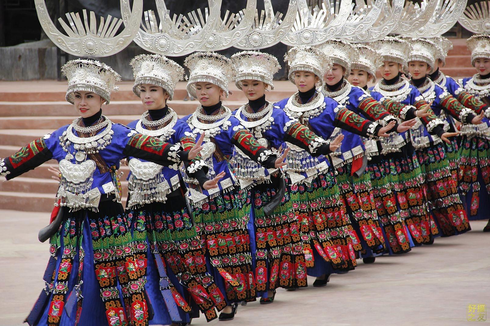 苗族服饰,是一部穿在身上华丽的史诗