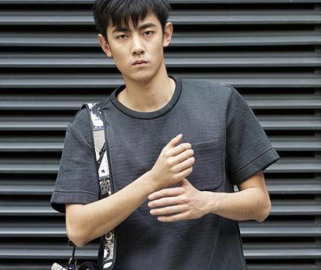 继与阚清子分手后,男模纪凌尘首次发微博表白,网友表示:挺你