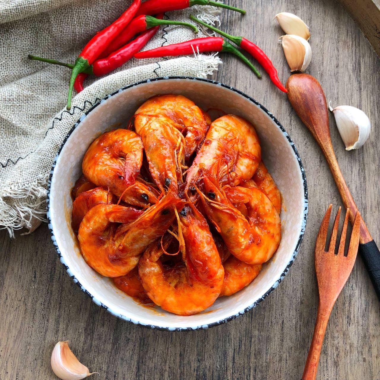 教你制作一道糖醋虾,吃起来酸酸甜甜,外酥里嫩,小孩的最爱!