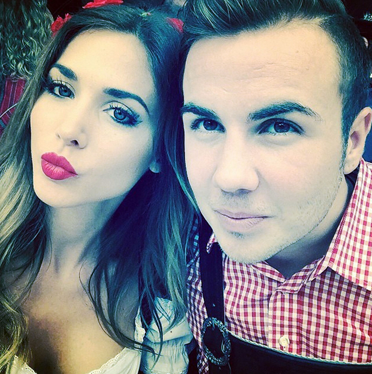 金童格策自从交了大自己三岁的女友后,状态急速下滑,不过凯瑟琳这身材