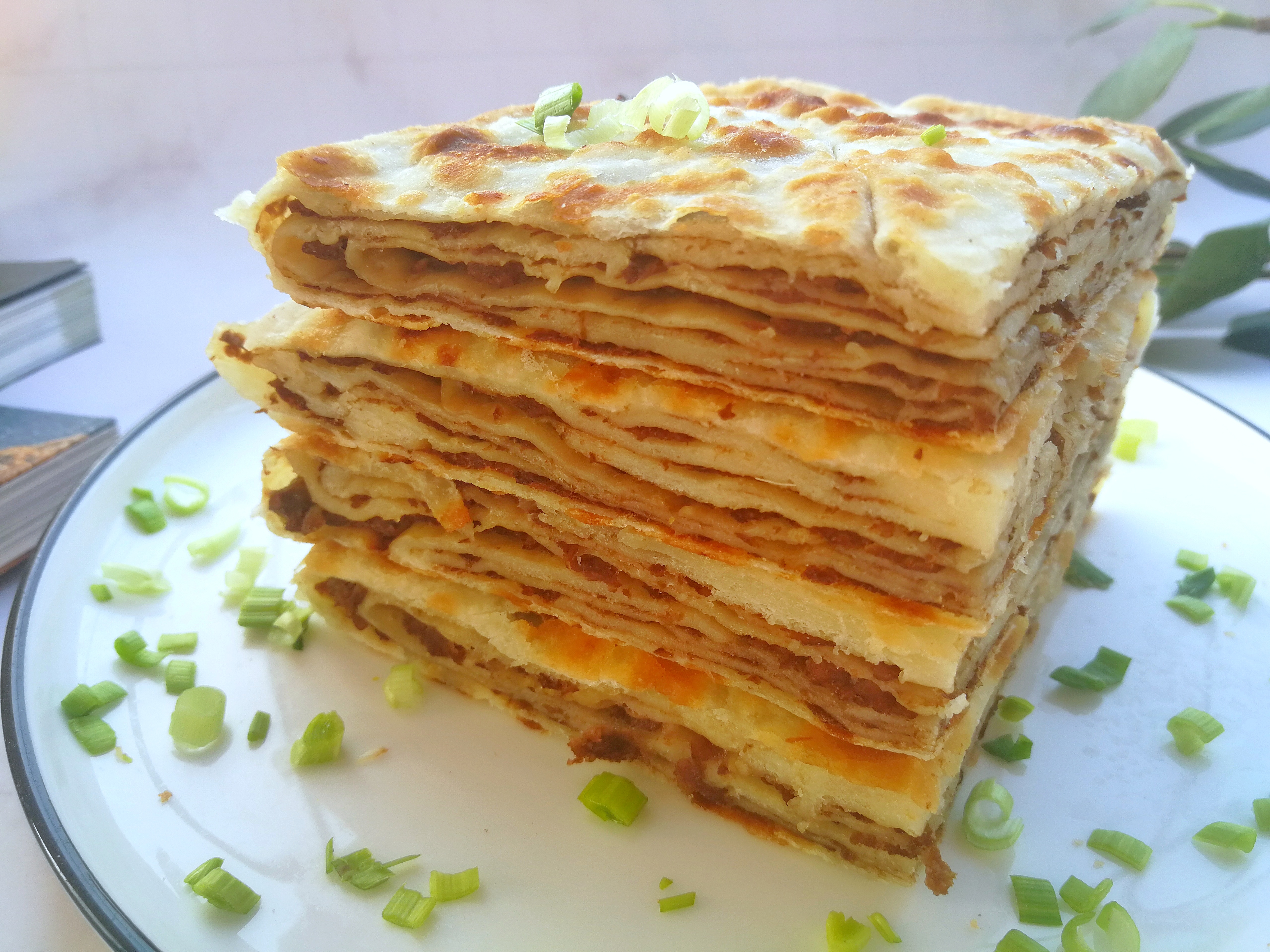 2分钟教你做千层饼,不用发面,一擀一叠,外酥里嫩,上桌就抢光