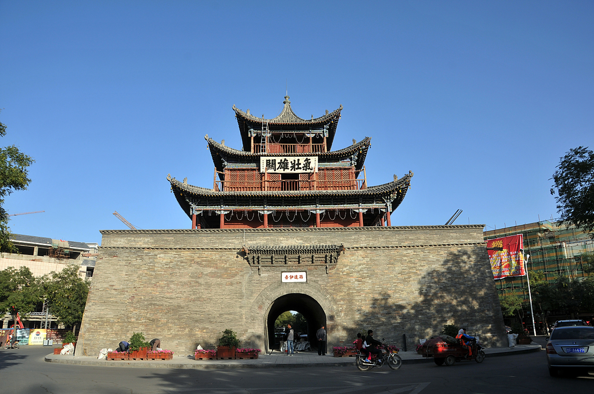 酒泉古称肃州,地处中国西北地区,甘肃省西北部,河西走廊西端,东接甘肃